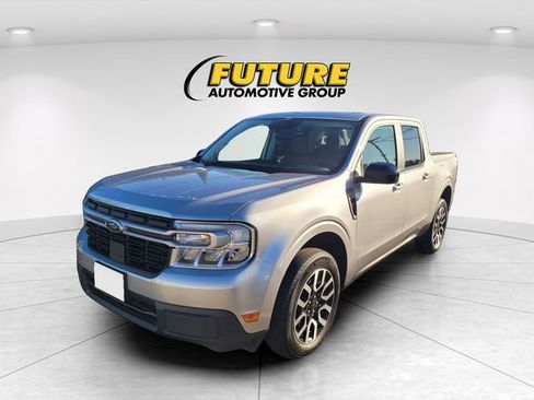 Used 2024 Ford Maverick Lariat FWD image 3