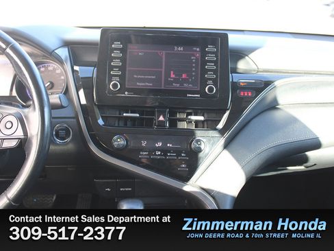 Used 2021 Toyota Camry SE w/ Convenience Package image 15