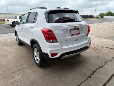 Used 2019 Chevrolet Trax LT w/ LT Convenience Package AWD/4WD image 22