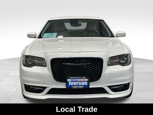 Used 2023 Chrysler 300 Touring L image 3