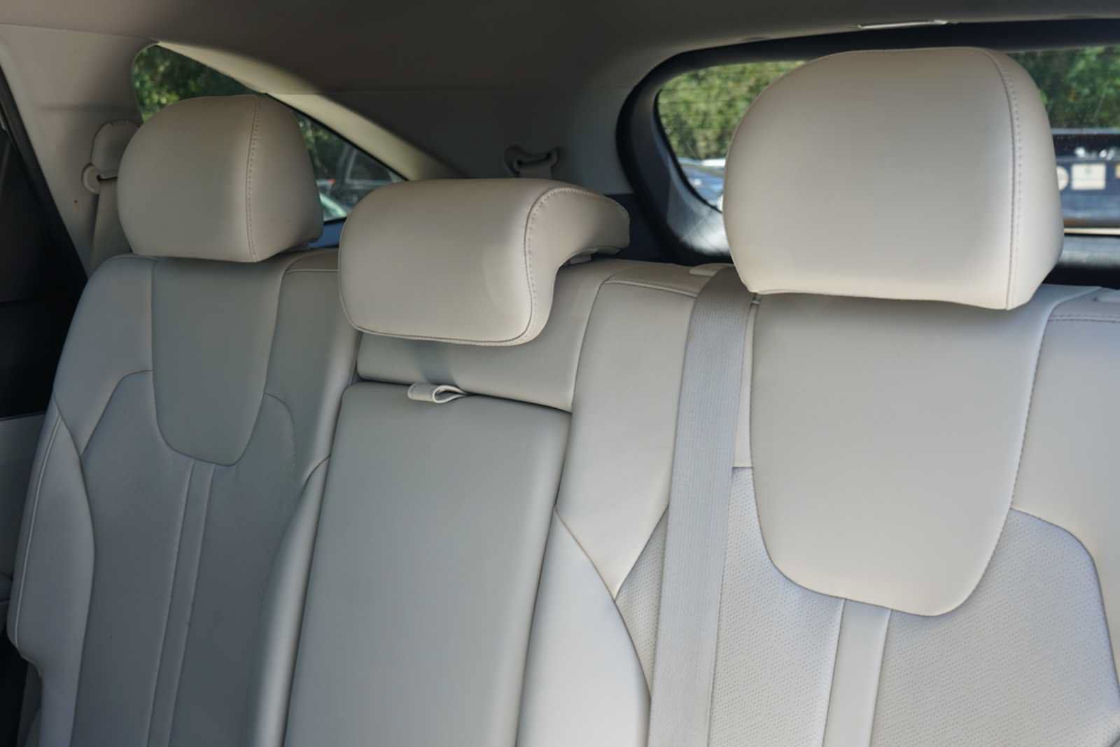 Certified 2022 Kia Sorento S w/ Panoramic Sunroof Package FWD image 22