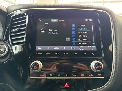 Used 2021 Mitsubishi Outlander SEL image 21