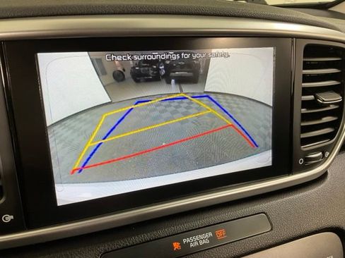 Used 2020 Kia Sportage LX FWD image 12