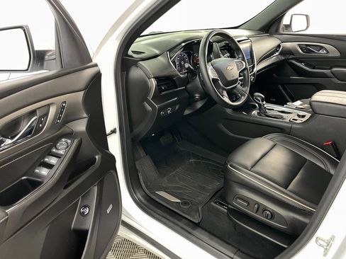 Certified 2023 Chevrolet Traverse Premier w/ LPO, Floor Liner Package image 28