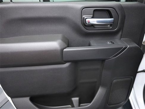 Used 2022 Chevrolet Silverado 2500 Custom w/ Custom Convenience Package image 22