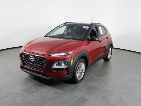 Used 2020 Hyundai Kona SEL w/ Cargo Package FWD image 2