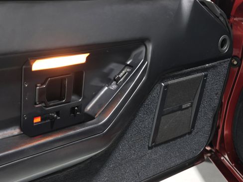 Used 1988 Chevrolet Corvette Only 12K Miles - Just Serviced image 91