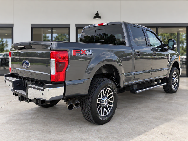 Used 2017 Ford F250 Lariat w/ Lariat Ultimate Package AWD/4WD image 2