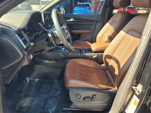 Used 2018 Audi Q5 2.0T Premium Plus w/ Premium Plus Package image 3