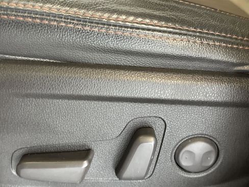 Used 2019 Hyundai Santa Fe Limited image 14