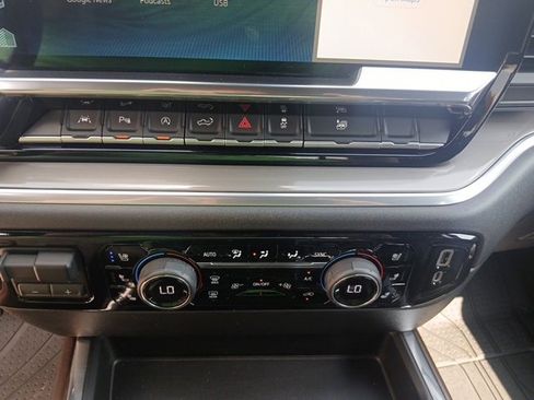 Used 2022 Chevrolet Silverado 1500 High Country w/ High Country Premium Package image 57