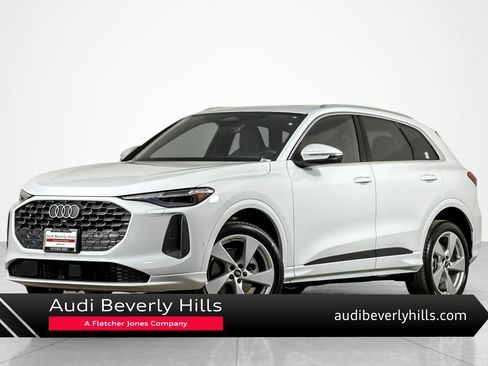 Used 2025 Audi Q5 Premium Plus w/ Premium Plus AWD/4WD image 1