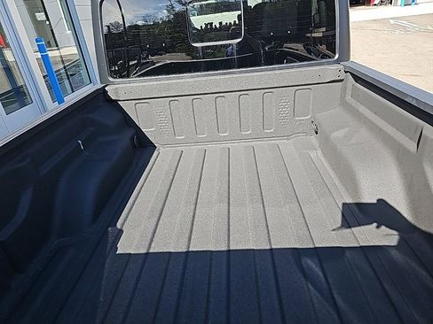 Used 2023 Jeep Gladiator Sport image 2