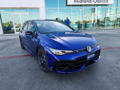 New 2026 Volkswagen Golf image 1