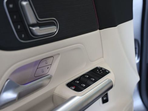 Used 2023 Mercedes-Benz GLA 250 4MATIC image 17