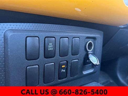 Used 2007 Toyota FJ Cruiser 4WD image 13