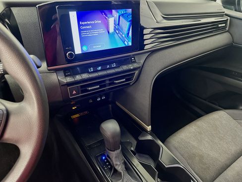 Used 2025 Toyota Camry LE FWD image 26