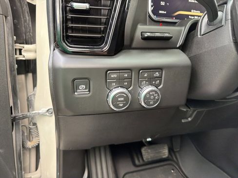 Used 2026 GMC Sierra 3500 AT4 w/ AT4 Premium Plus Package image 19