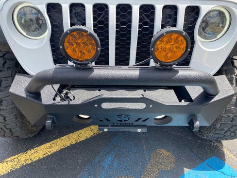Used 2022 Jeep Gladiator Sport w/ Trailer Tow Package AWD/4WD image 33