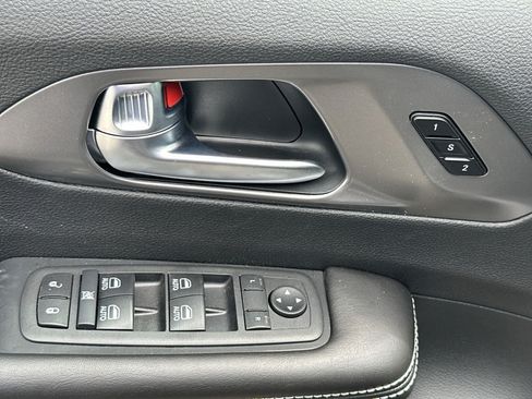 New 2026 Chrysler Pacifica Select FWD image 37