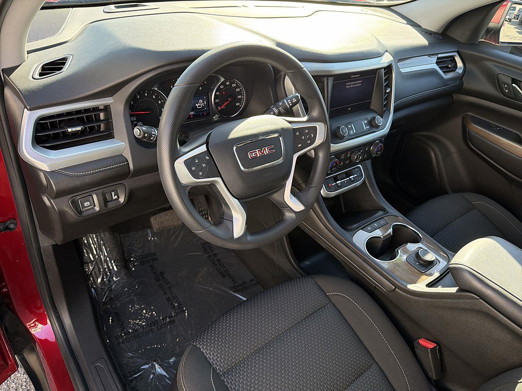 Used 2023 GMC Acadia SLE FWD image 9
