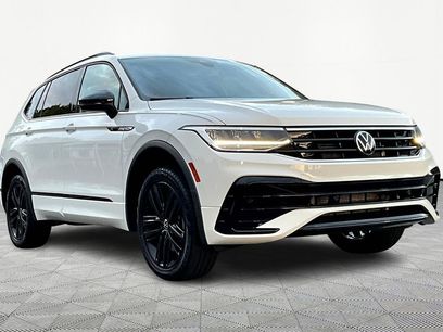 Used 2022 Volkswagen Tiguan SE R-Line