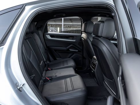 Certified 2026 Porsche Cayenne Coupe AWD/4WD image 49