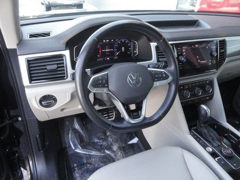 Used 2021 Volkswagen Atlas SEL R-Line image 7