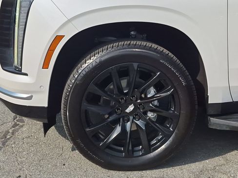 Used 2025 Cadillac Escalade Premium Luxury AWD/4WD image 10