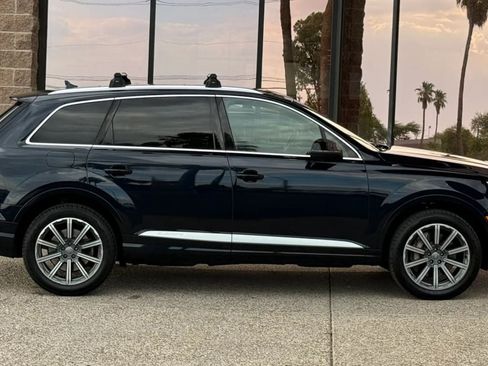 Used 2017 Audi Q7 3.0T Premium Plus w/ Premium Plus Package AWD/4WD image 14