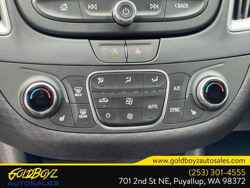 Used 2025 Chevrolet Malibu LT FWD image 32