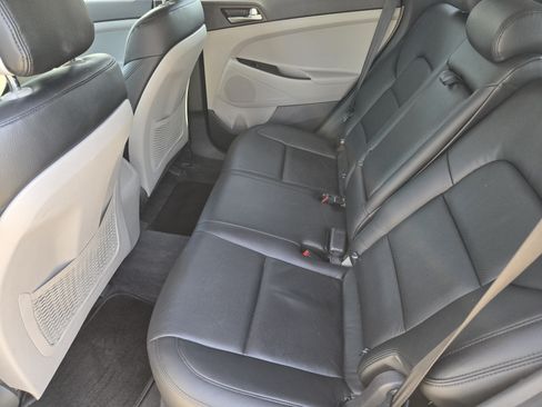 Used 2018 Hyundai Tucson SEL FWD image 25