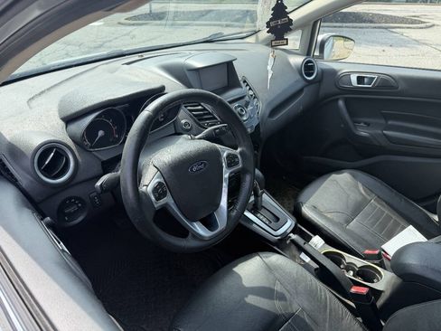 Used 2014 Ford Fiesta Titanium FWD image 7