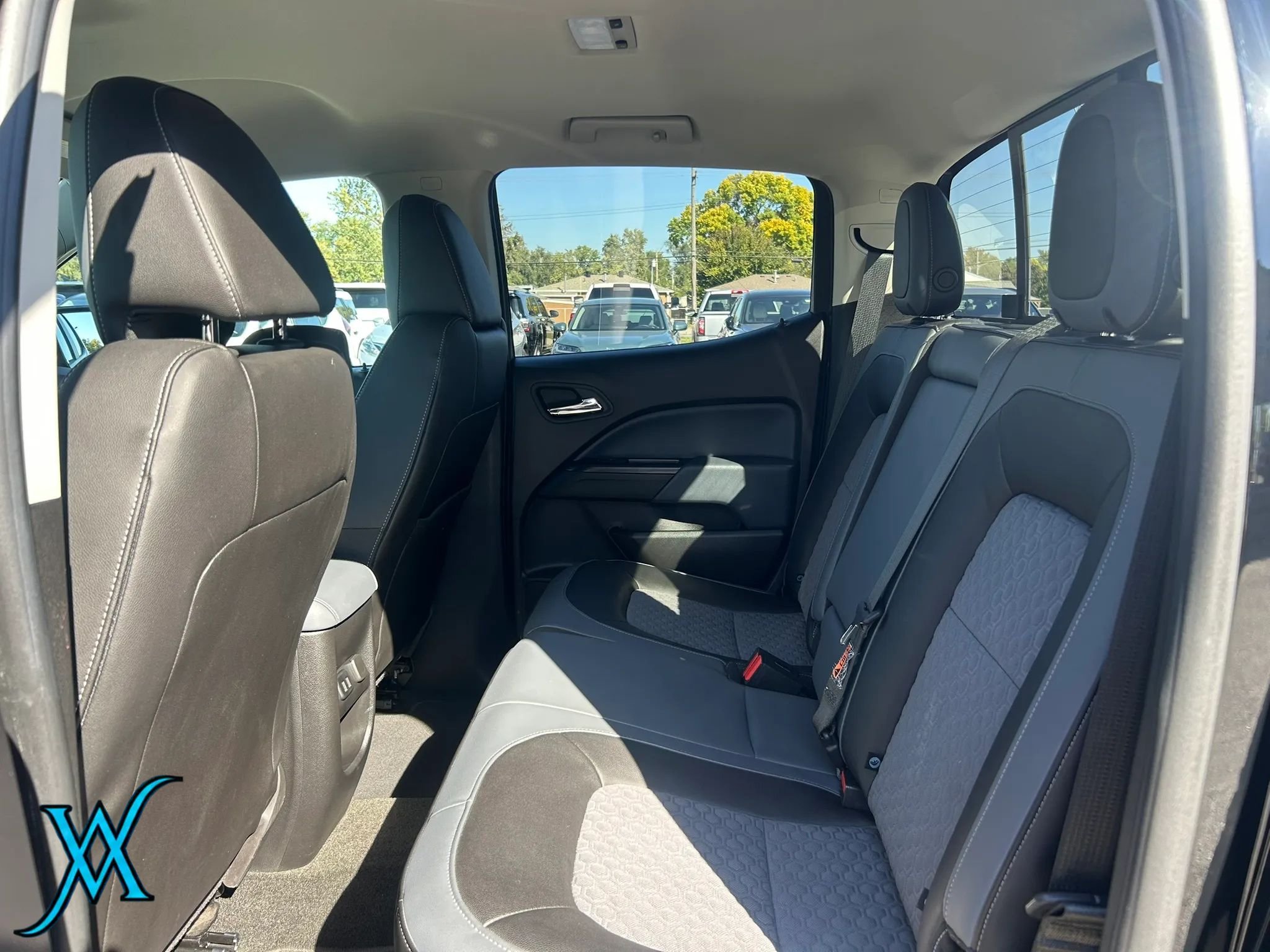 Used 2018 Chevrolet Colorado Z71 AWD/4WD image 15