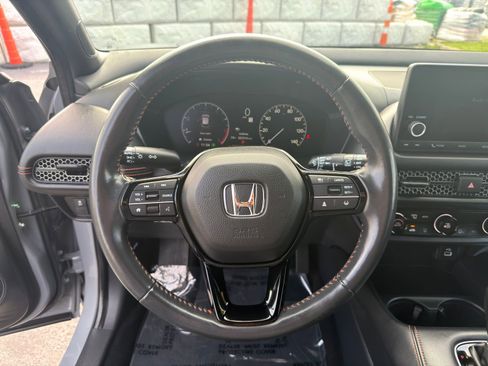 Used 2024 Honda HR-V Sport image 15