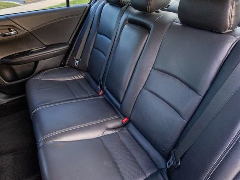 Used 2013 Honda Accord Sport image 7