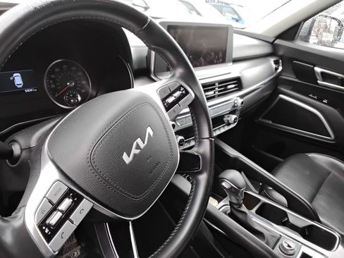 Used 2022 Kia Telluride LX image 7