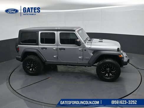 Used 2018 Jeep Wrangler Unlimited Sport AWD/4WD image 44