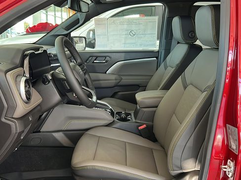 New 2026 Chevrolet Colorado ZR2 w/ Technology Package image 30