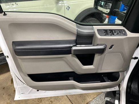 Used 2021 Ford F250 XLT w/ XLT Premium Package AWD/4WD image 15