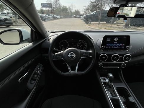 Used 2024 Nissan Sentra SV image 11