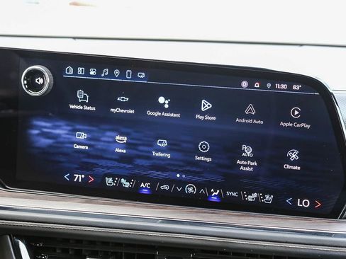 Used 2025 Chevrolet Suburban Premier image 15