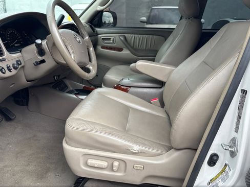 Used 2006 Toyota Sequoia Limited image 9