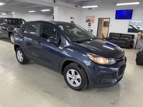 Used 2018 Chevrolet Trax LS image 3