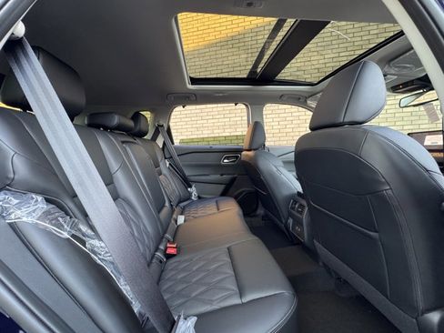 New 2026 Nissan Rogue Platinum AWD/4WD image 14