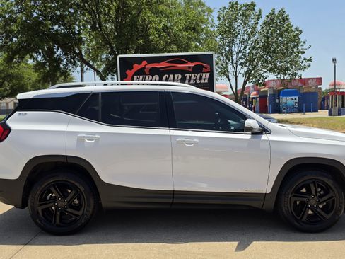 Used 2020 GMC Terrain SLT FWD image 7