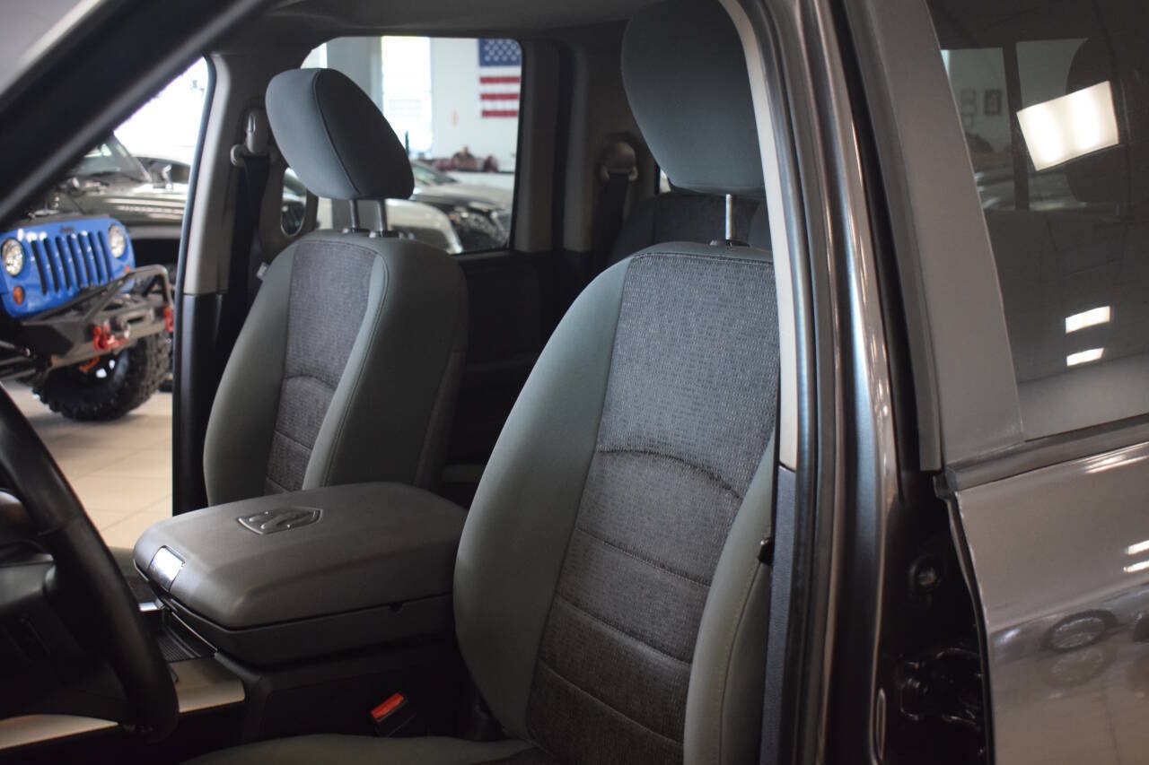 Used 2015 RAM 1500 Big Horn AWD/4WD image 35