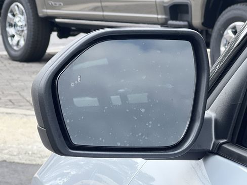 New 2026 Ford Explorer Active w/ Active Comfort Package image 24