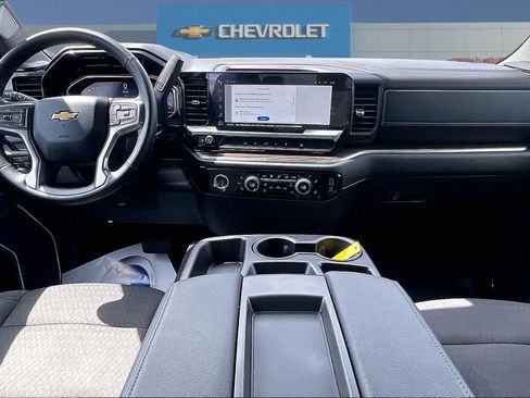 Used 2024 Chevrolet Silverado 1500 LT AWD/4WD image 8