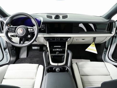 New 2026 Porsche Cayenne Coupe image 20